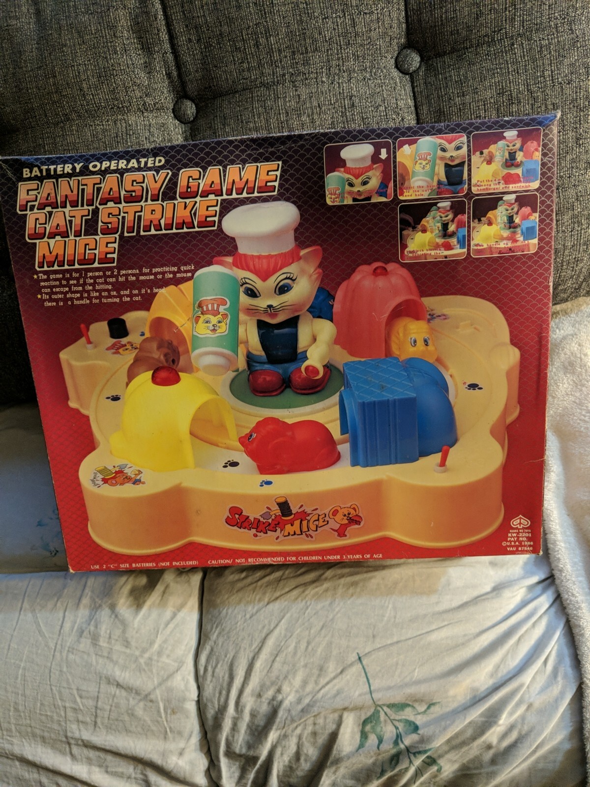80s vintage # CAT STRIKE MICE BATTERY OPERATED CONSOLE MADE IN TAIWAN NIB