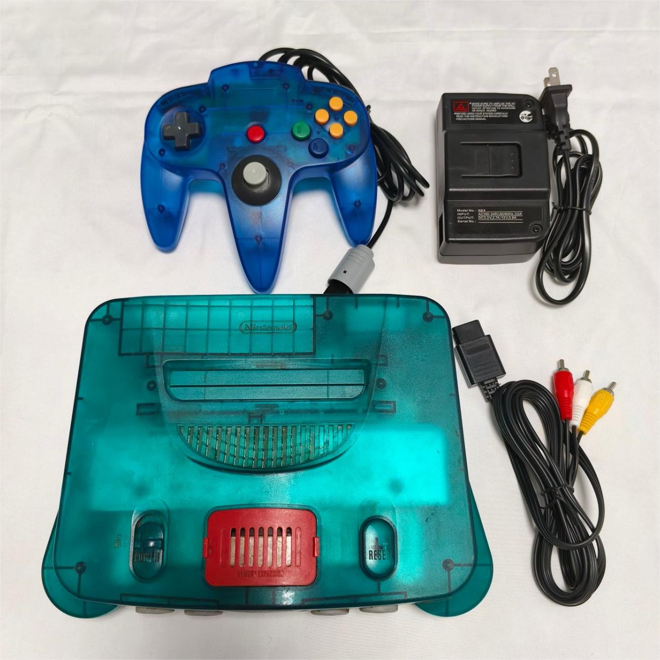 USA Nintendo N64 Console Systemv Clear Shell Bundle W/Oem controller Cords