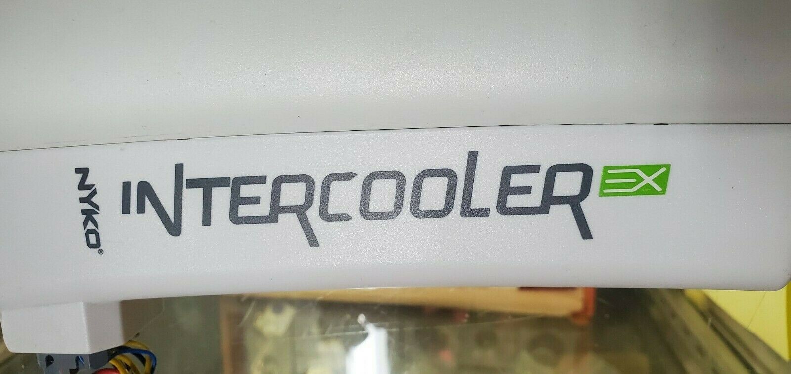 Xbox 360 White Console + Bundle(SOLD AS-IS)(FC12-Corner-G503)