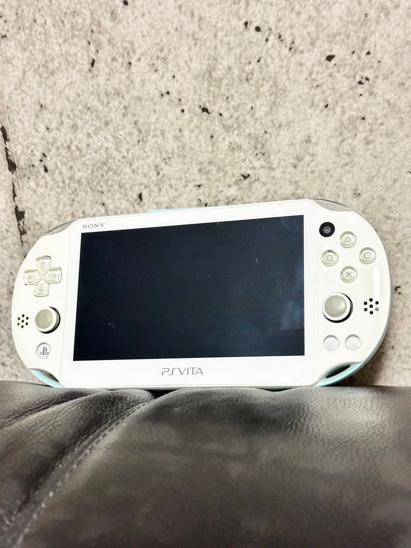 PS Vita Light Blue White PCH 2000 ZA14 Console CIB Tested