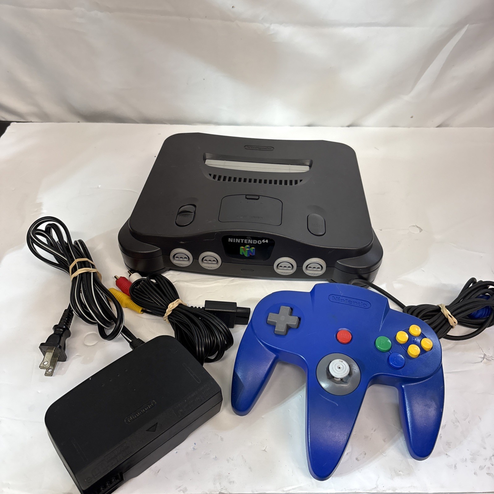 Nintendo 64 Video Game Console With Hook Ups One Controller Tested Working