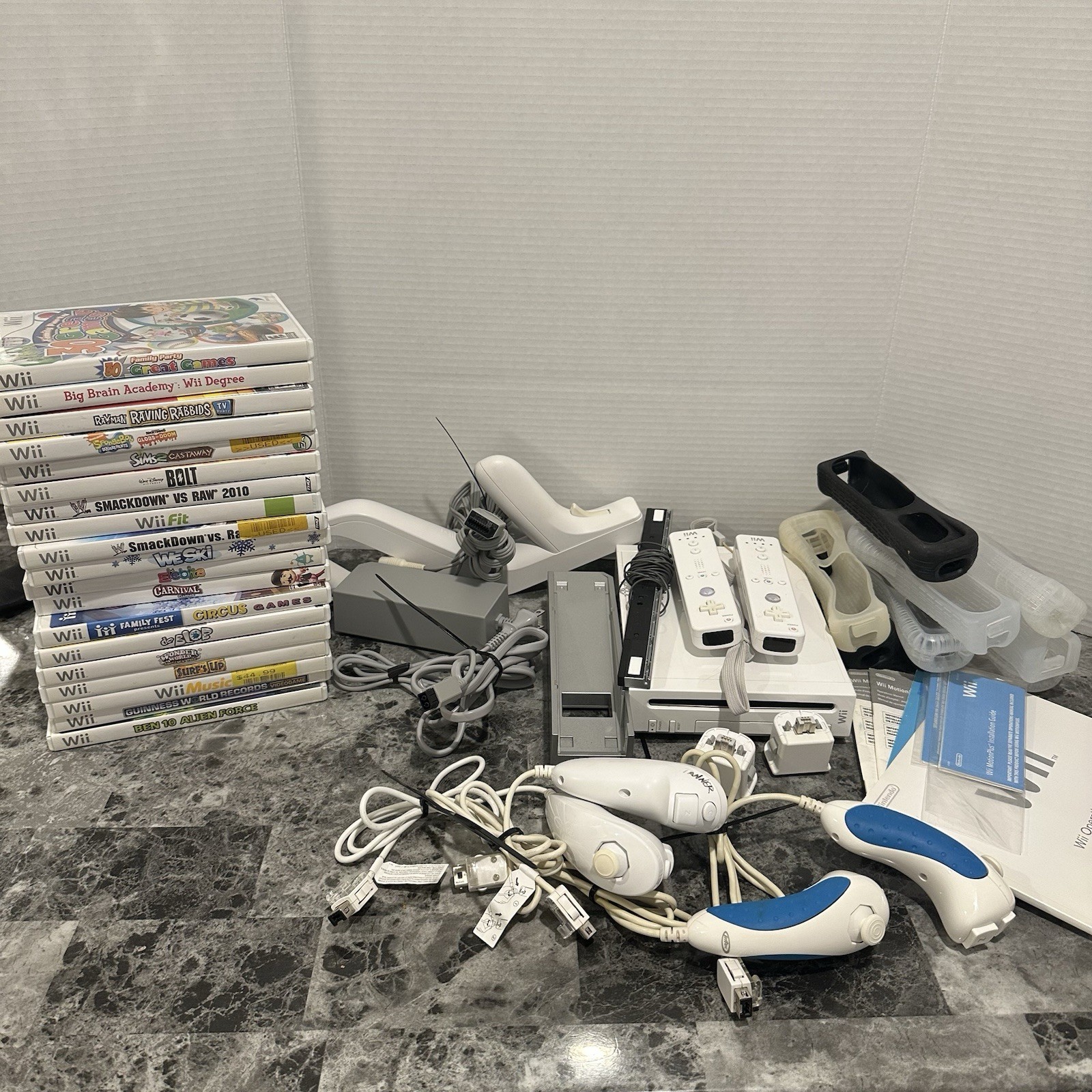 Nintendo Wii RVL-001 White Large Bundle W/Games And Lots Of Accessories Tested