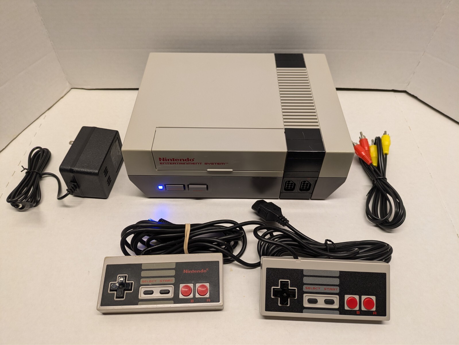Nintendo NES Console. New Caps, Regulator, & OEM 72 Pin **Guaranteed** Blue LED