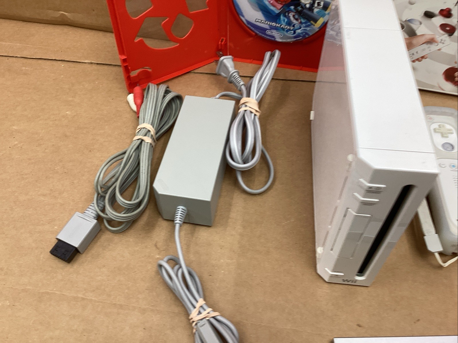 Nintendo Wii Console Bundle WII Console Controllers Charger WII PLAY GAME #5