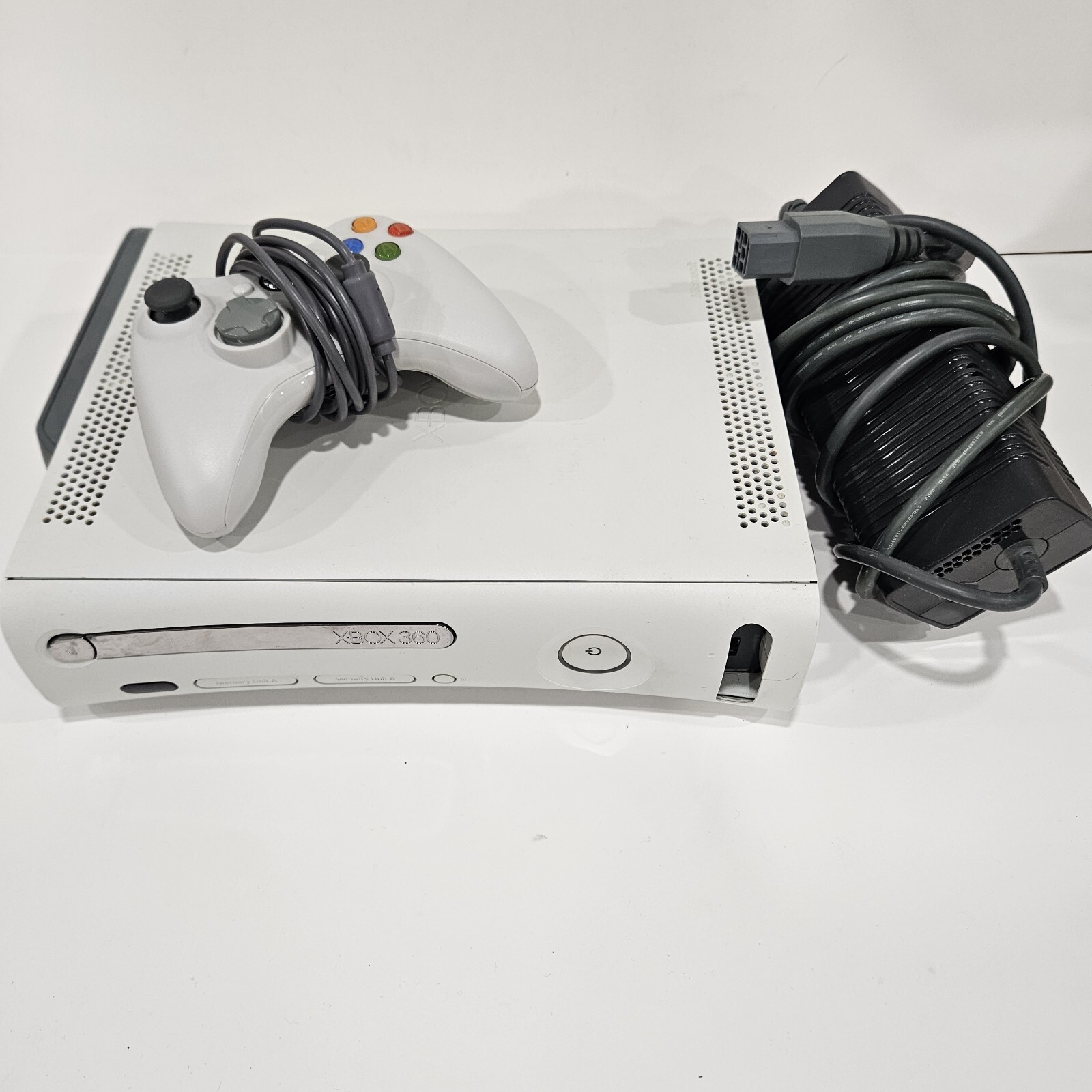 Microsoft Xbox 360 Fat System 60GB White Console With Wired Controller